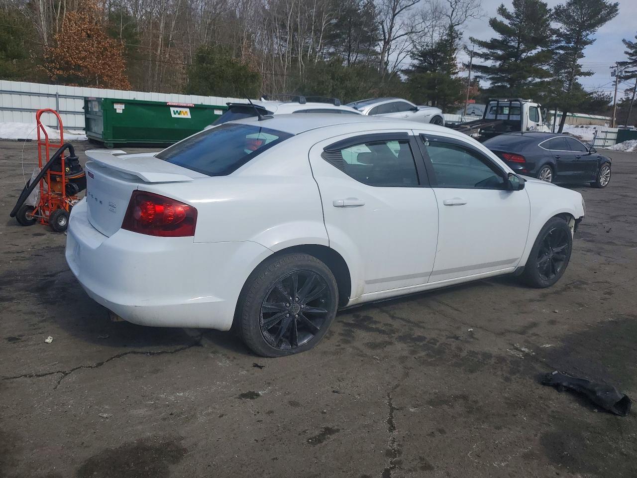2014 DODGE Avenger