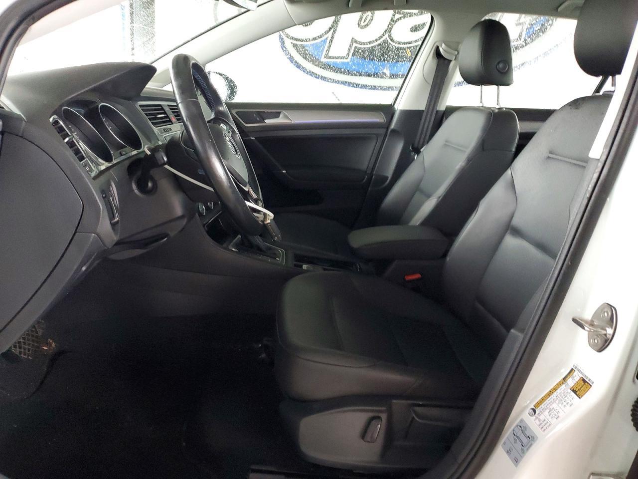 2016 VOLKSWAGEN e-Golf