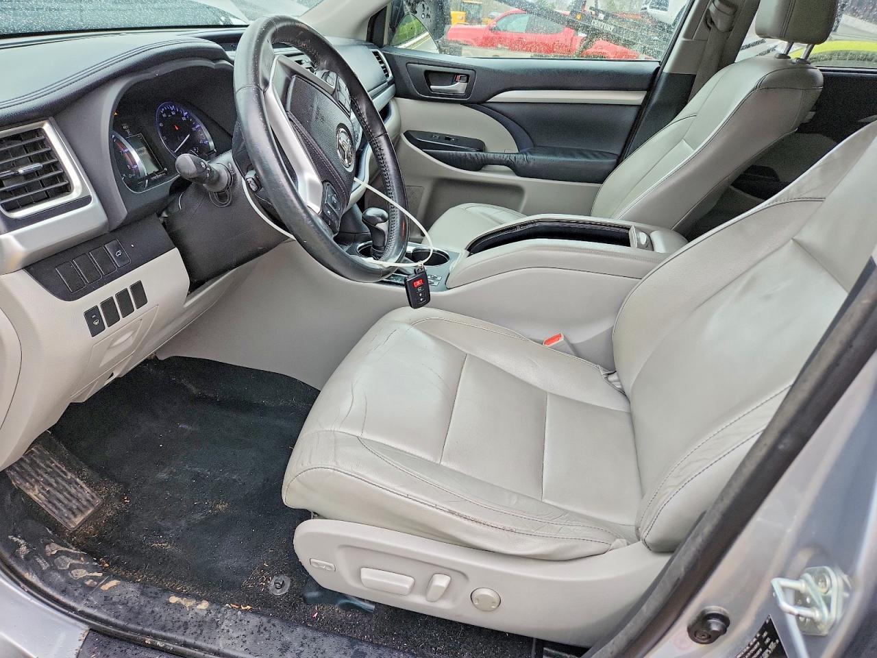 2014 TOYOTA HIGHLANDER