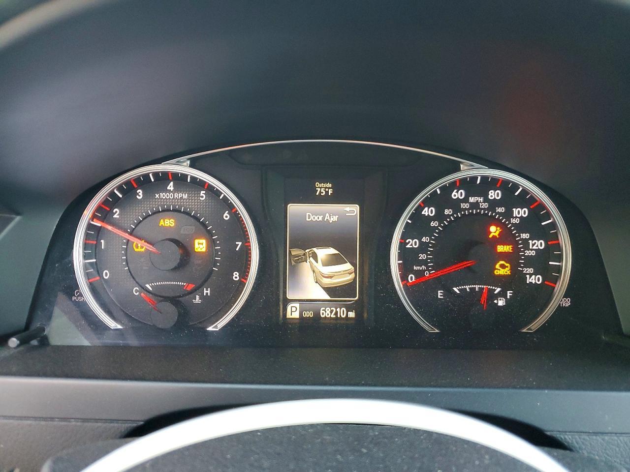 2016 TOYOTA CAMRY
