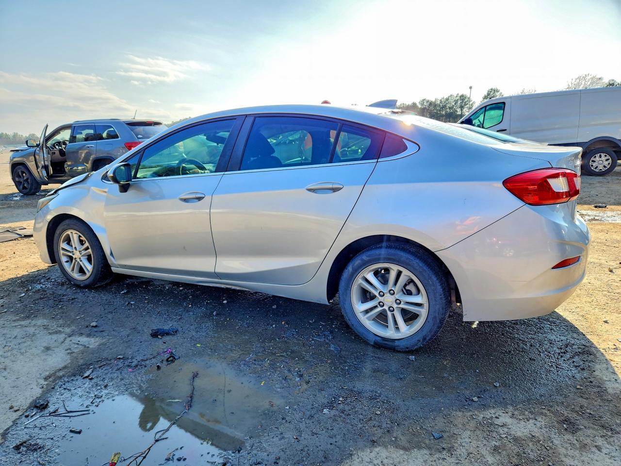 2017 CHEVROLET CRUZE