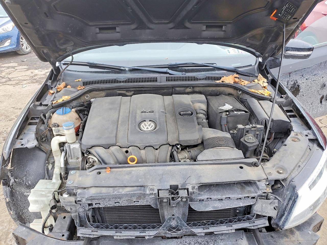 2011 VOLKSWAGEN JETTA
