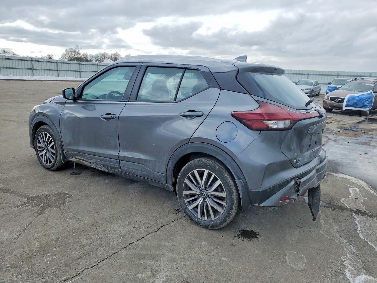 2023 NISSAN KICKS