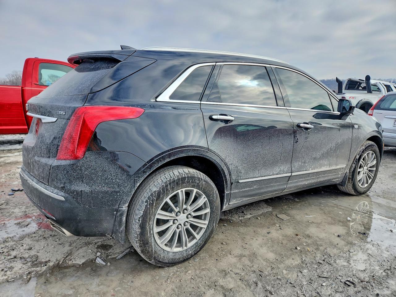 2017 CADILLAC XT5