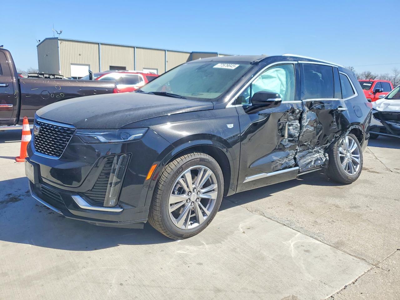 2025 CADILLAC XT6