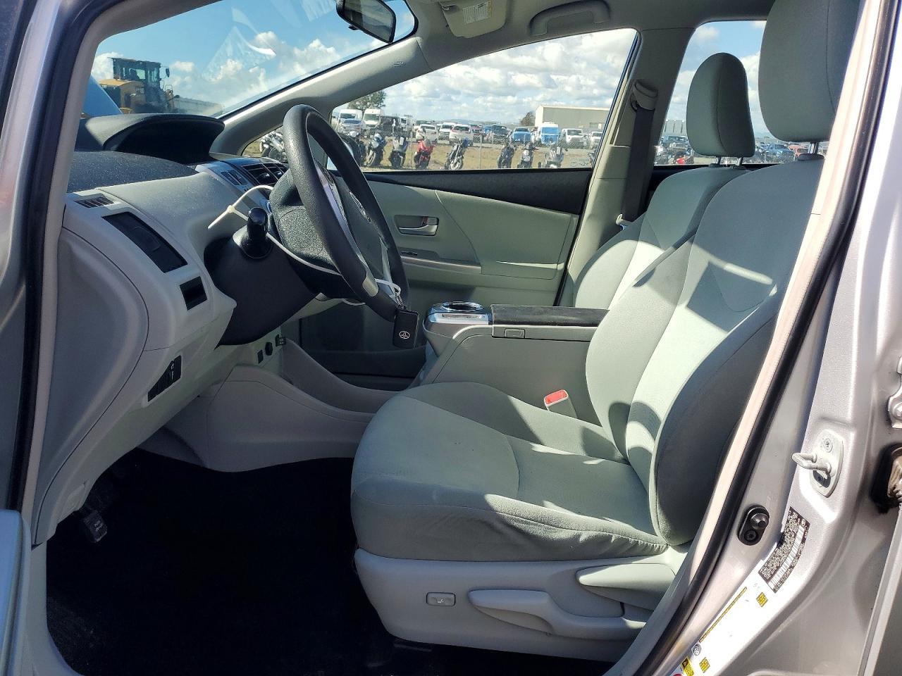 2014 TOYOTA PRIUS V
