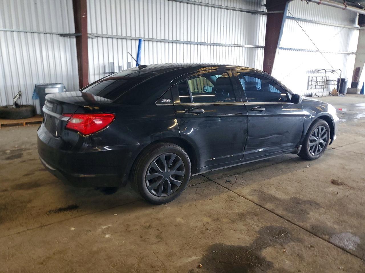 2012 CHRYSLER 200