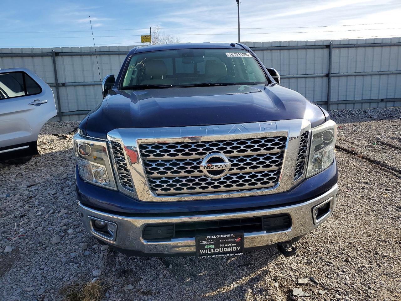 2016 NISSAN Titan