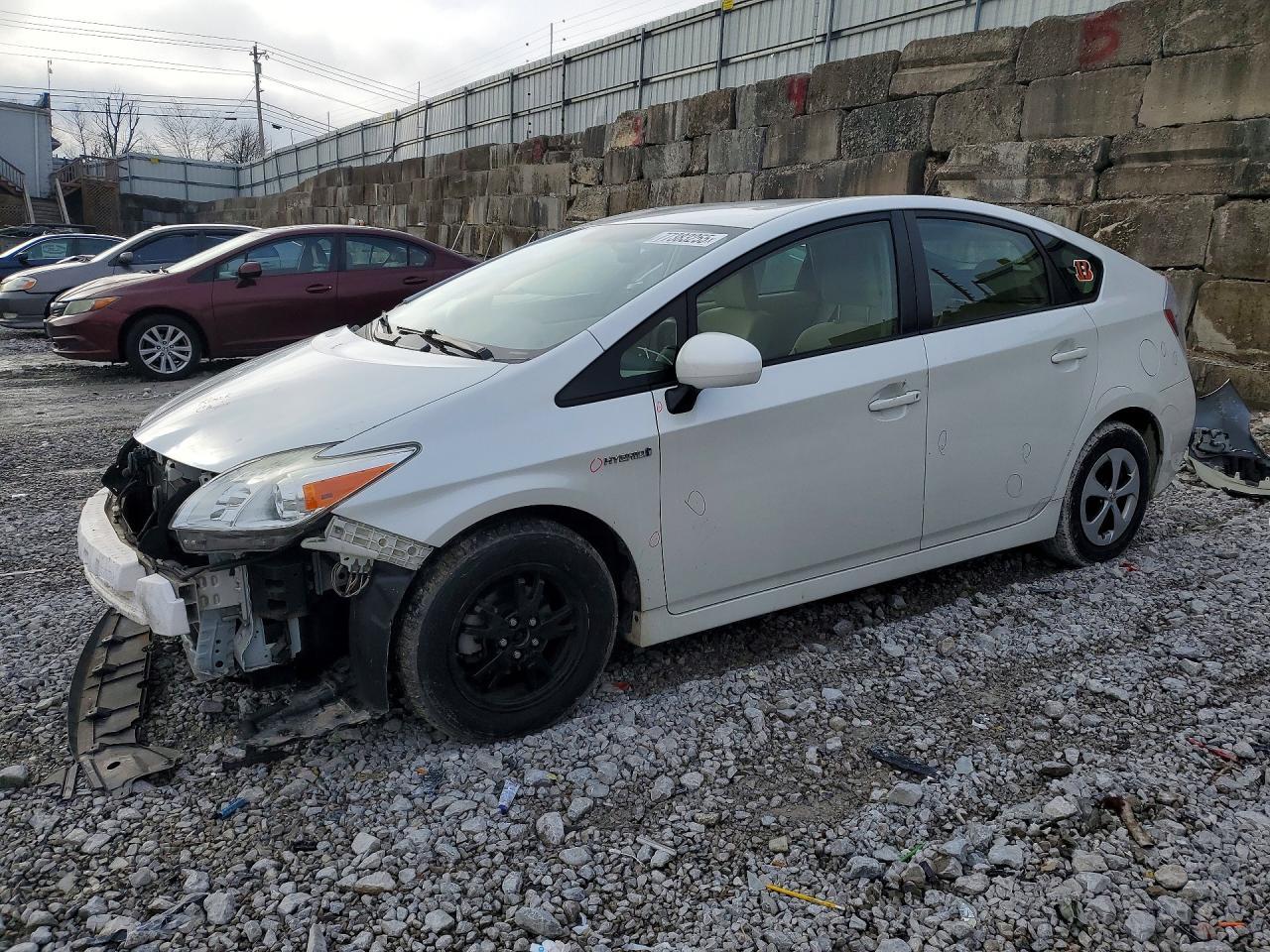 2015 TOYOTA PRIUS