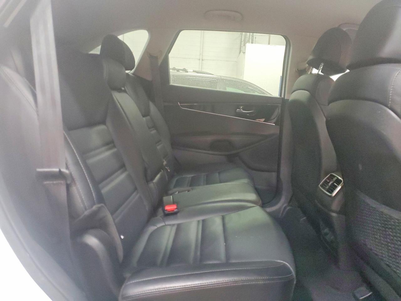 2017 KIA SORENTO