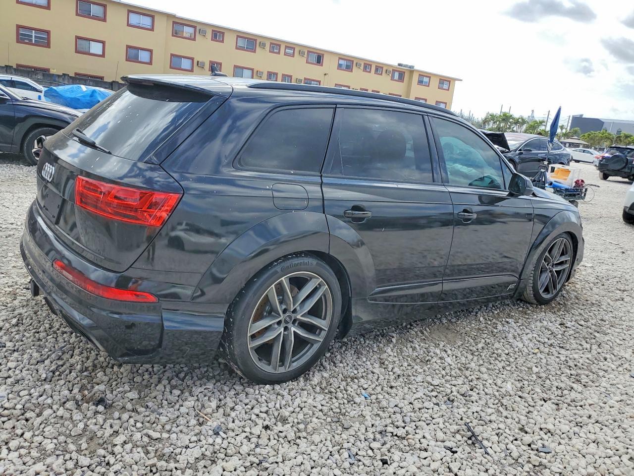 2017 AUDI Q7