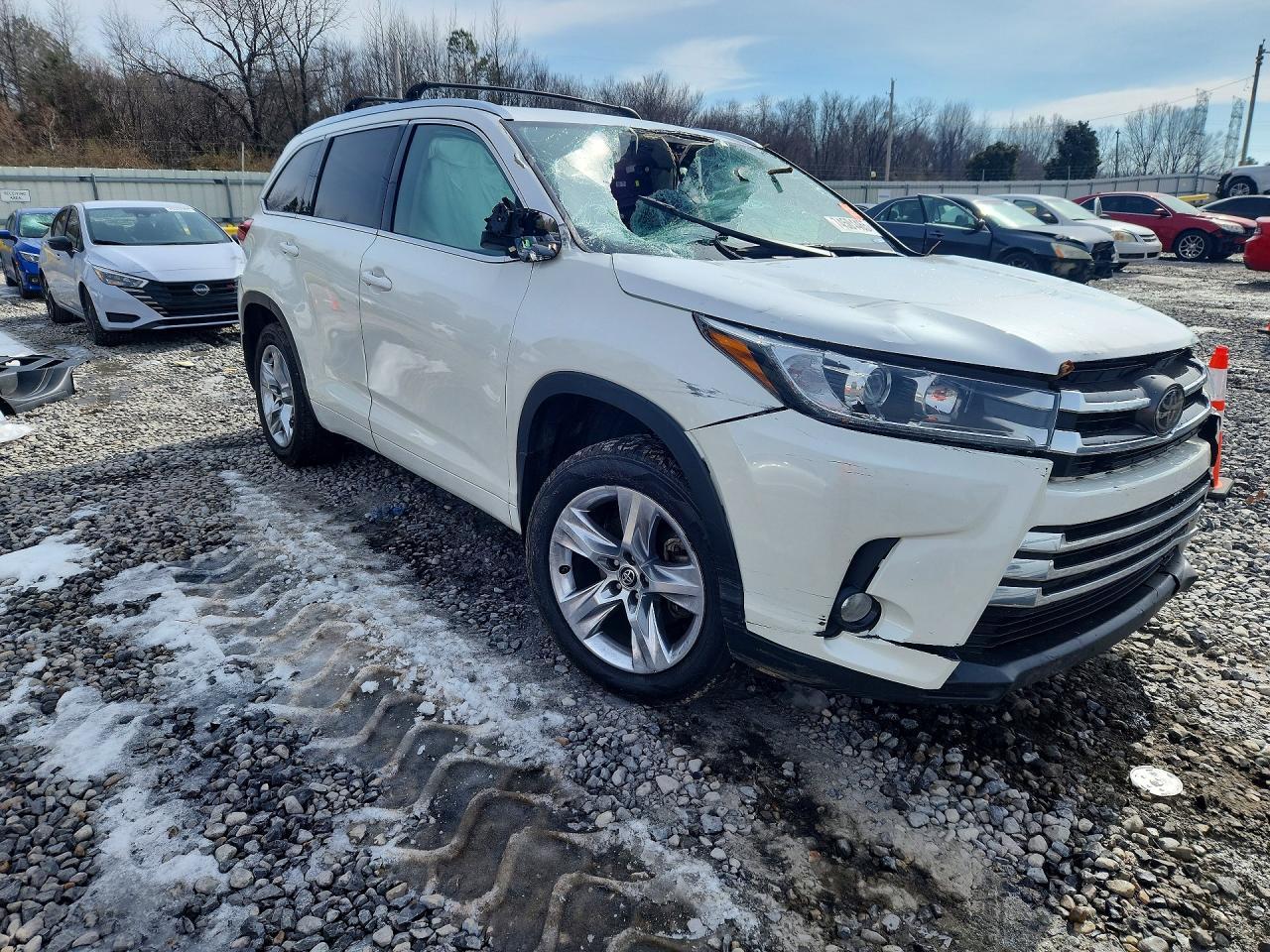 2017 TOYOTA HIGHLANDER