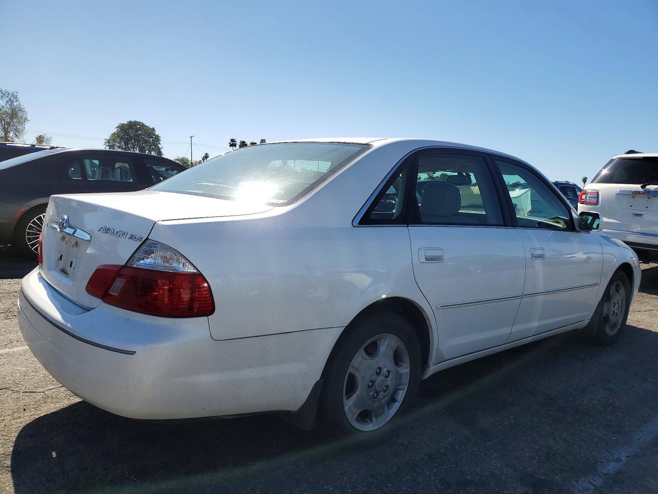 2003 TOYOTA Avalon