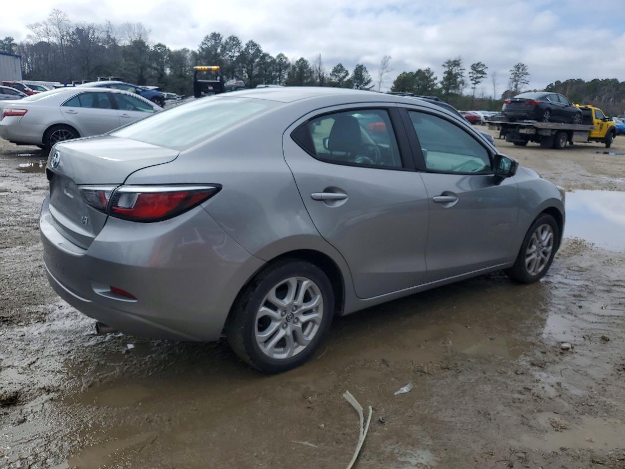 2016 TOYOTA SCION