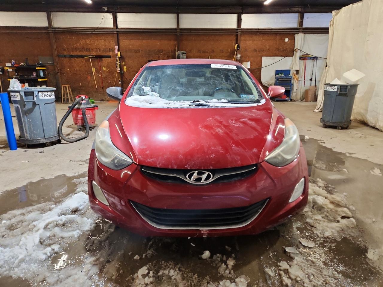 2012 HYUNDAI ELANTRA