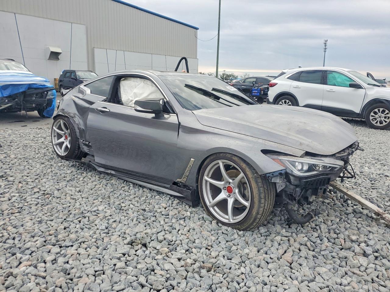 2017 INFINITI Q60