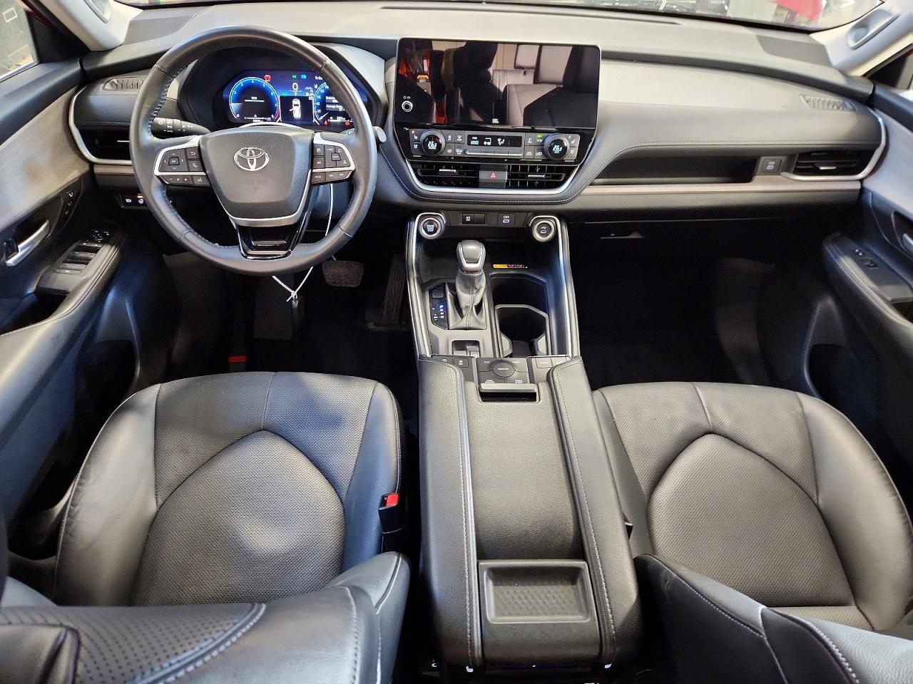 2024 TOYOTA HIGHLANDER