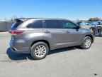2016 TOYOTA HIGHLANDER