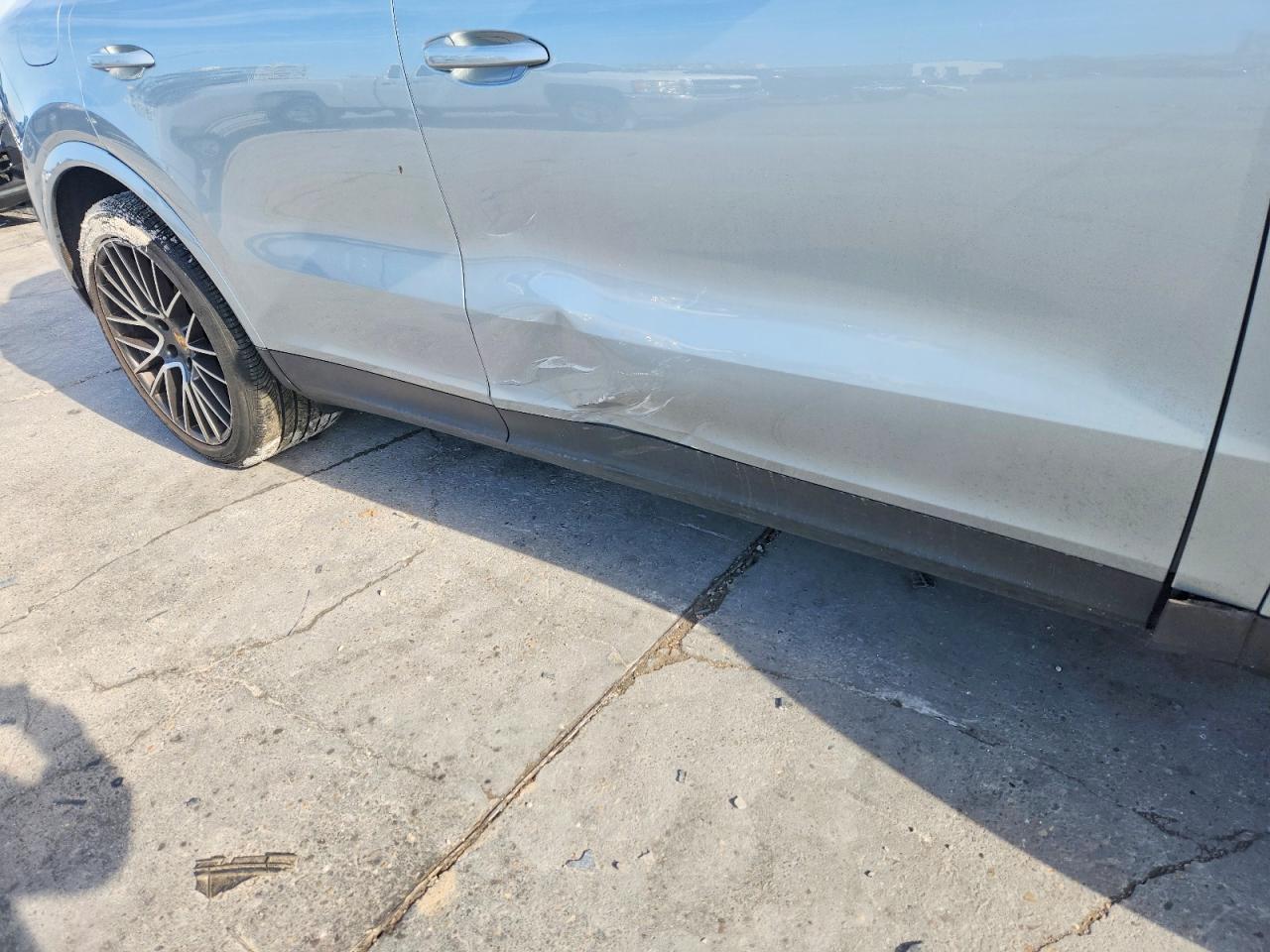 2021 PORSCHE CAYENNE