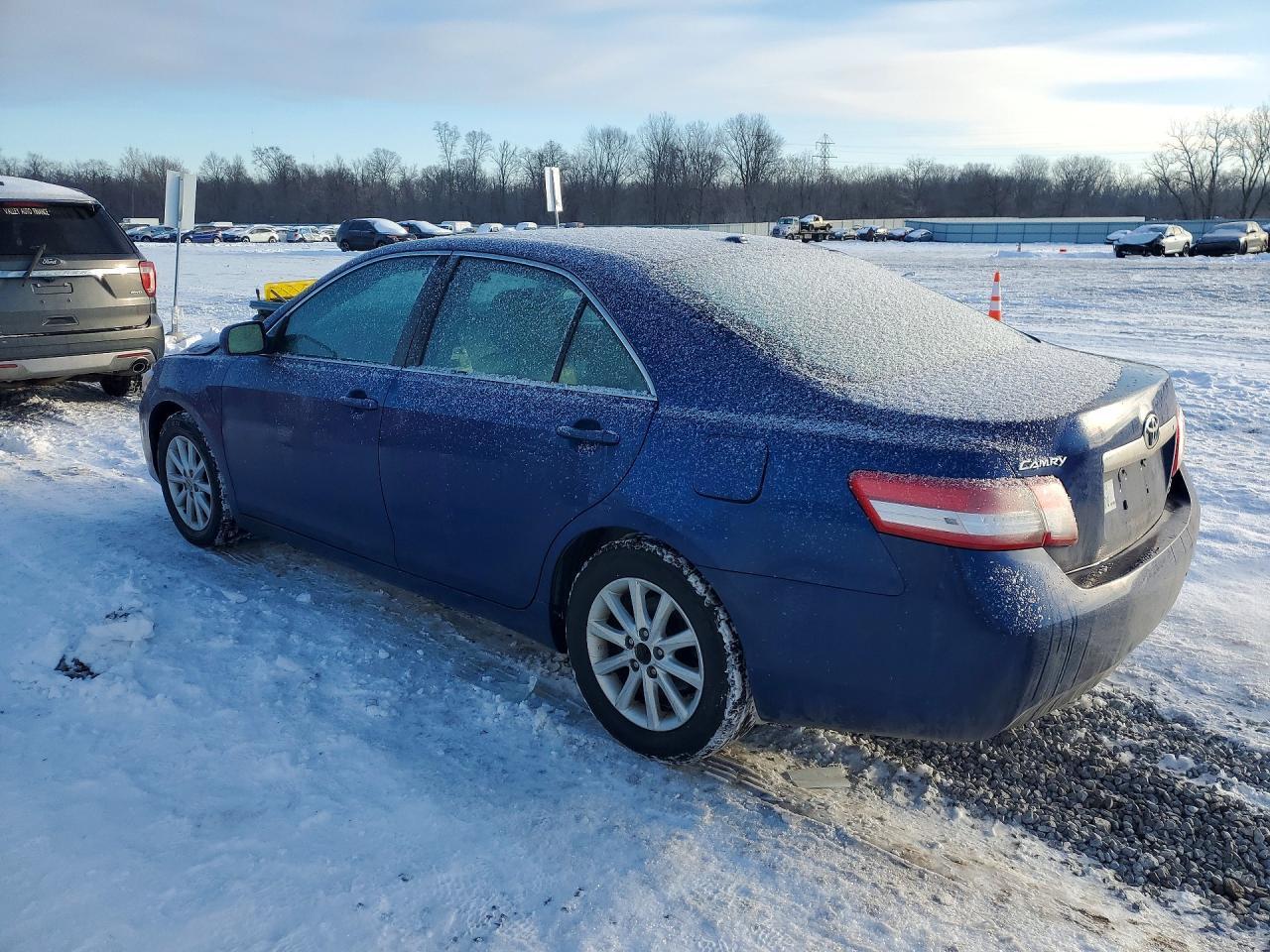 2011 TOYOTA CAMRY