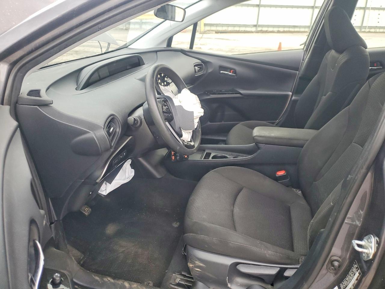 2019 TOYOTA PRIUS