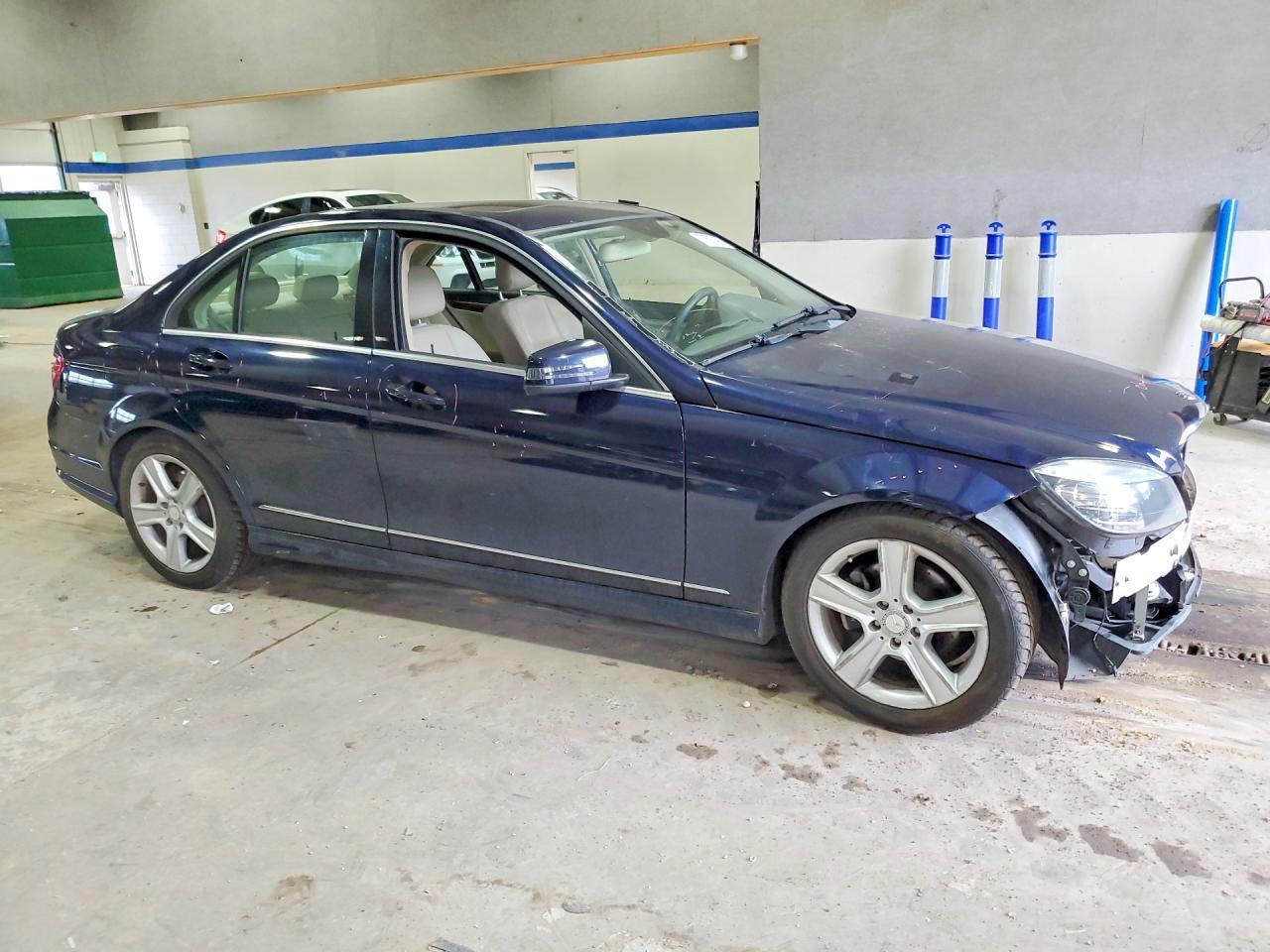 2011 MERCEDES-BENZ C-CLASS