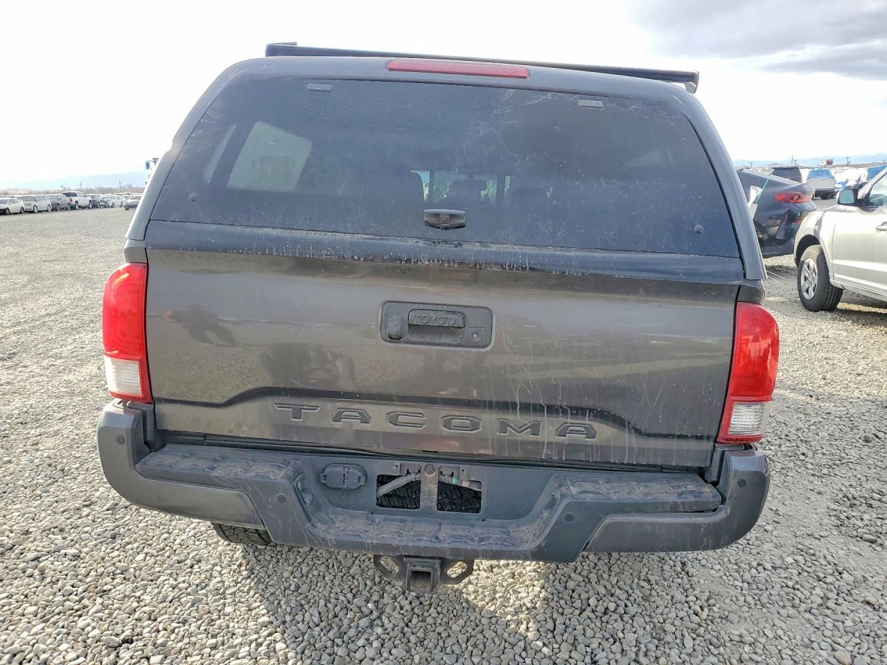 2017 TOYOTA TACOMA