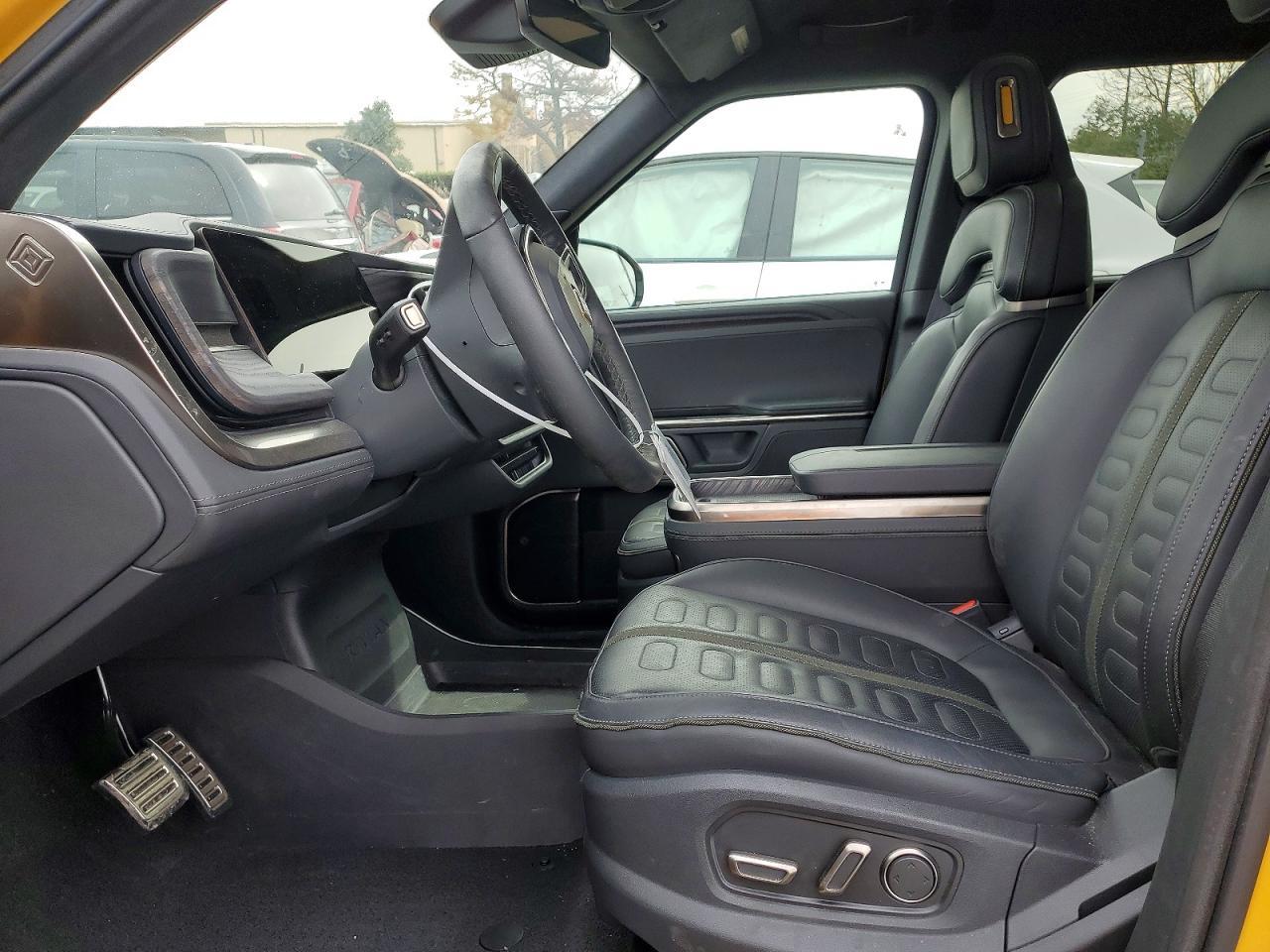 2023 RIVIAN R1t