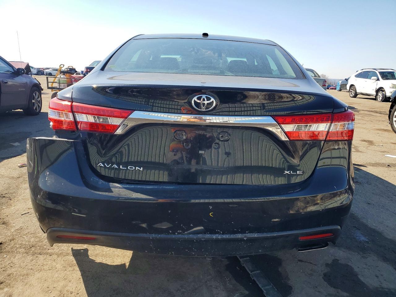 2014 TOYOTA Avalon