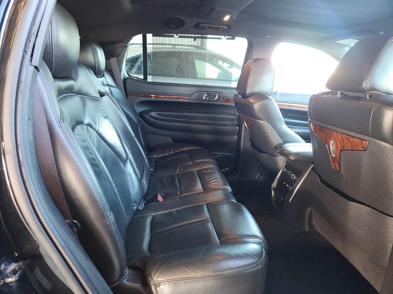 2014 LINCOLN MKT