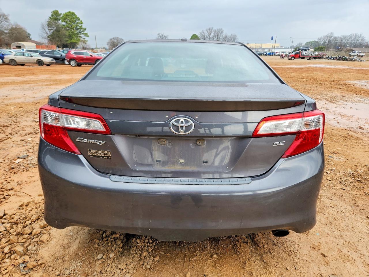 2014 TOYOTA CAMRY