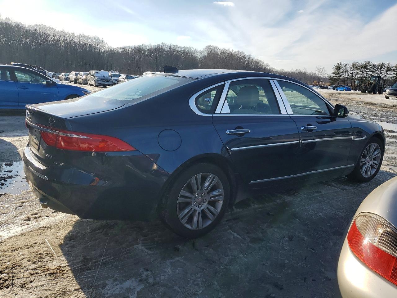 2016 JAGUAR XF