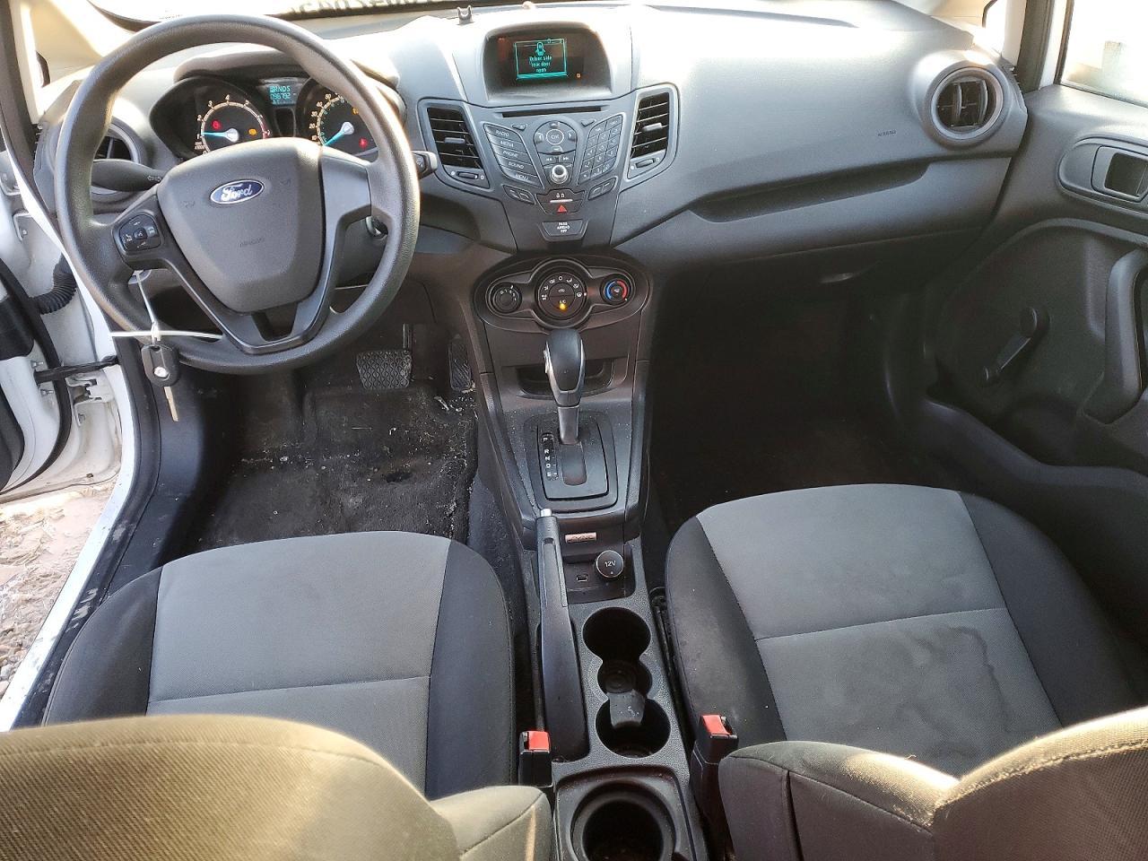 2016 FORD Fiesta
