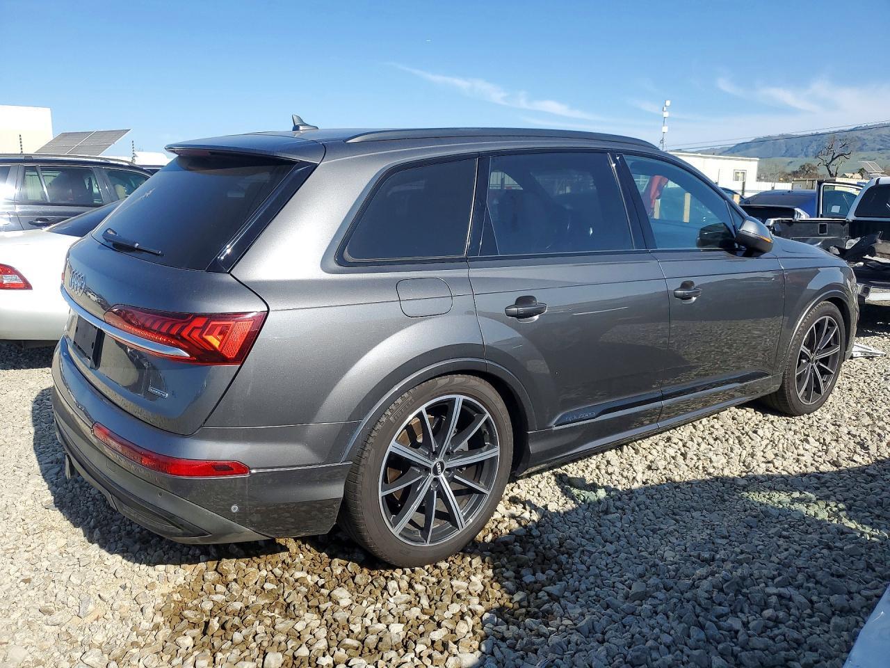 2020 AUDI Q7