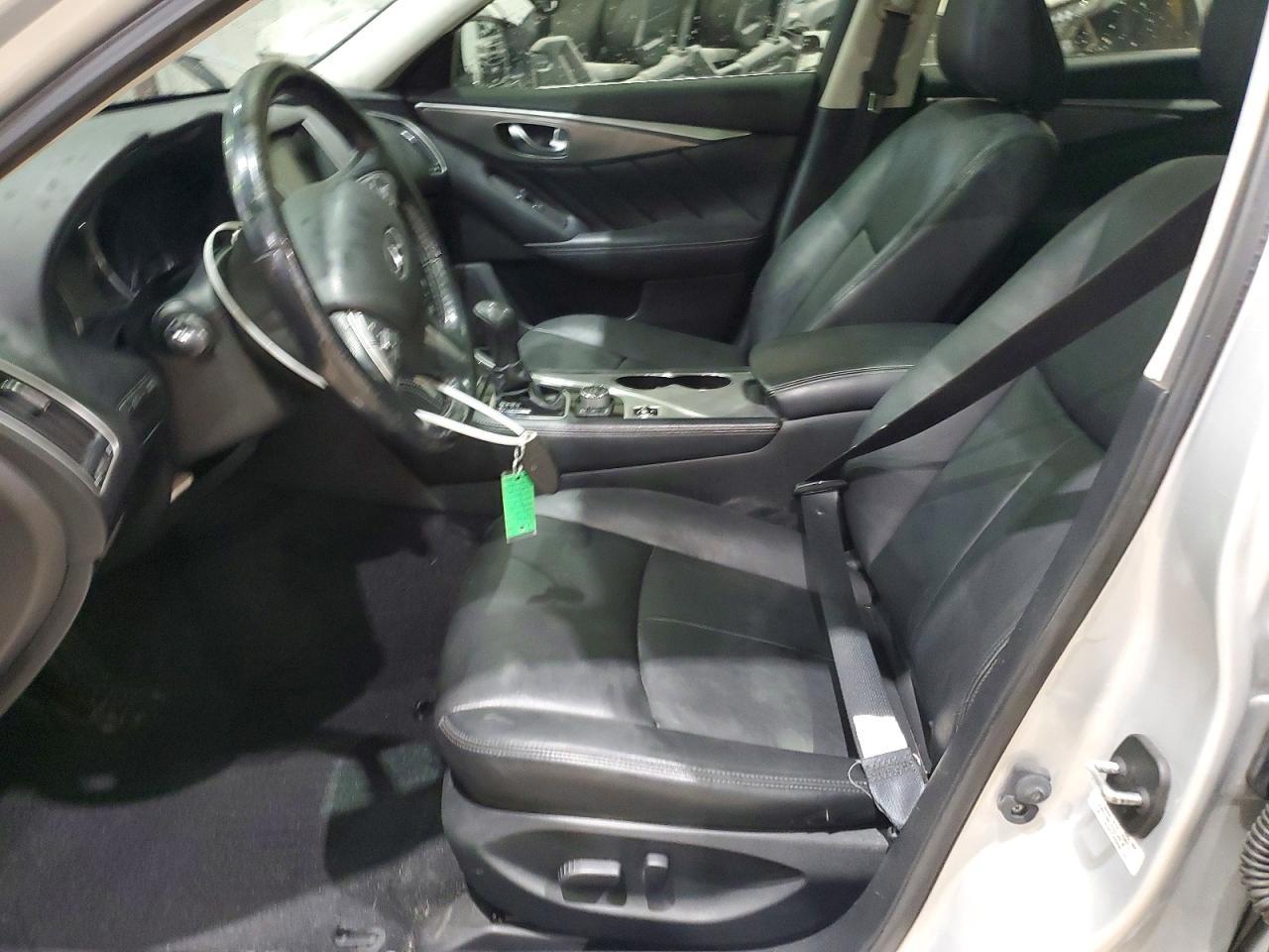 2015 INFINITI Q50