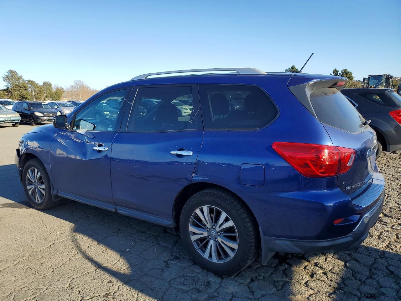 2017 NISSAN PATHFINDER