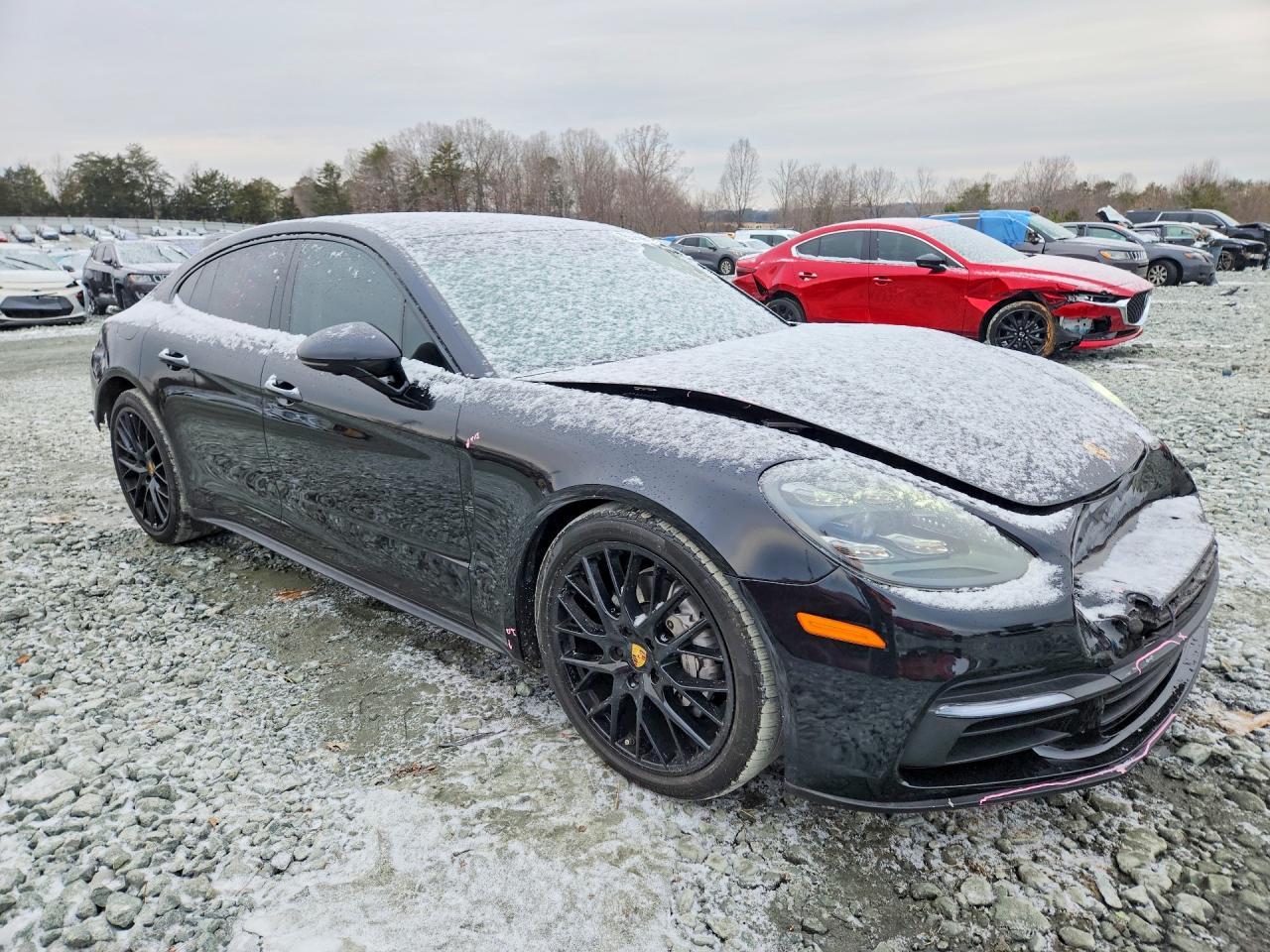 2018 PORSCHE Panamera