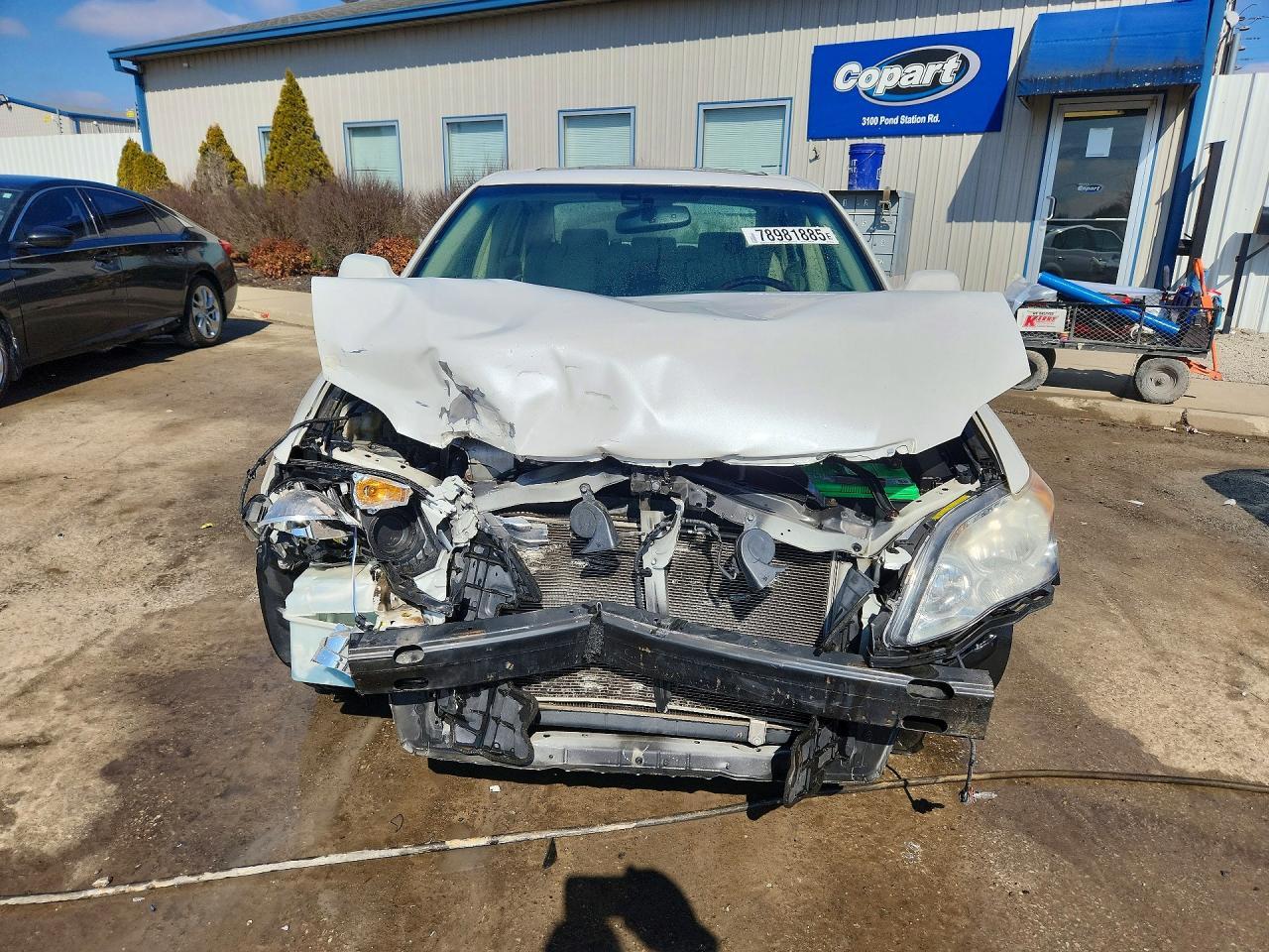 2010 TOYOTA Avalon