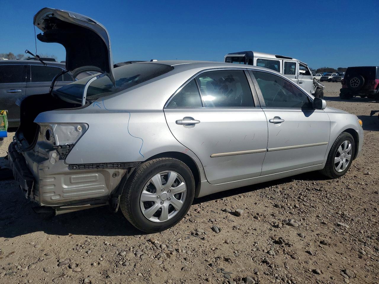 2011 TOYOTA CAMRY