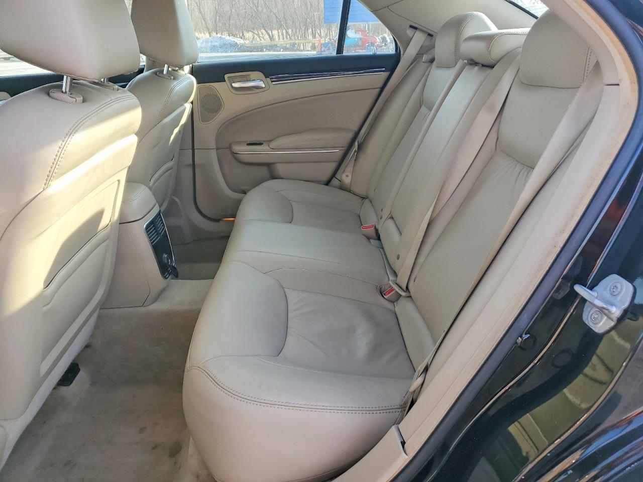2011 CHRYSLER 300