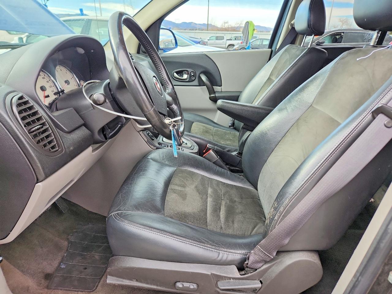 2005 SATURN Vue