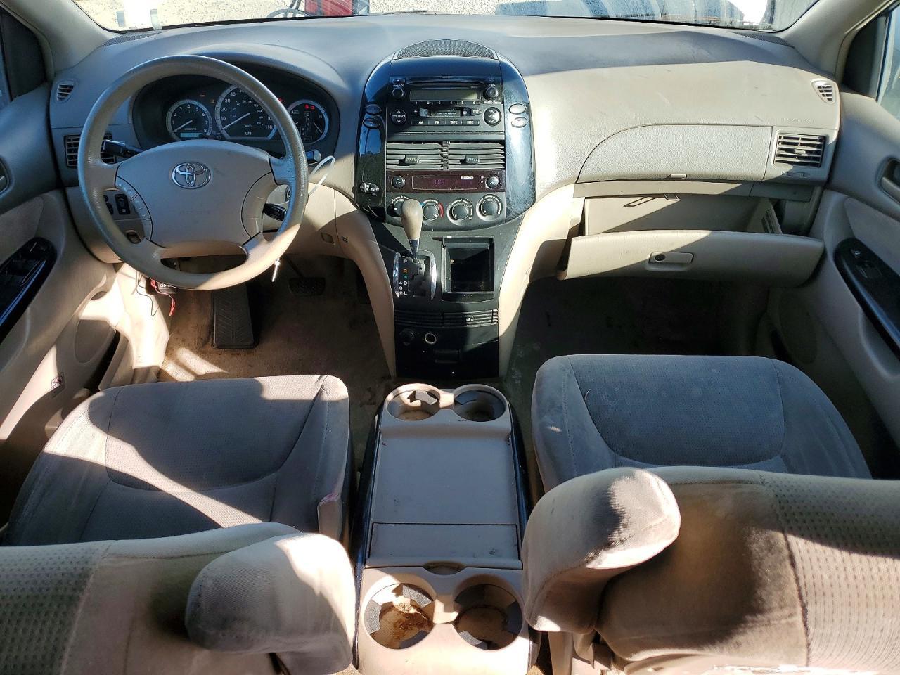 2005 TOYOTA SIENNA