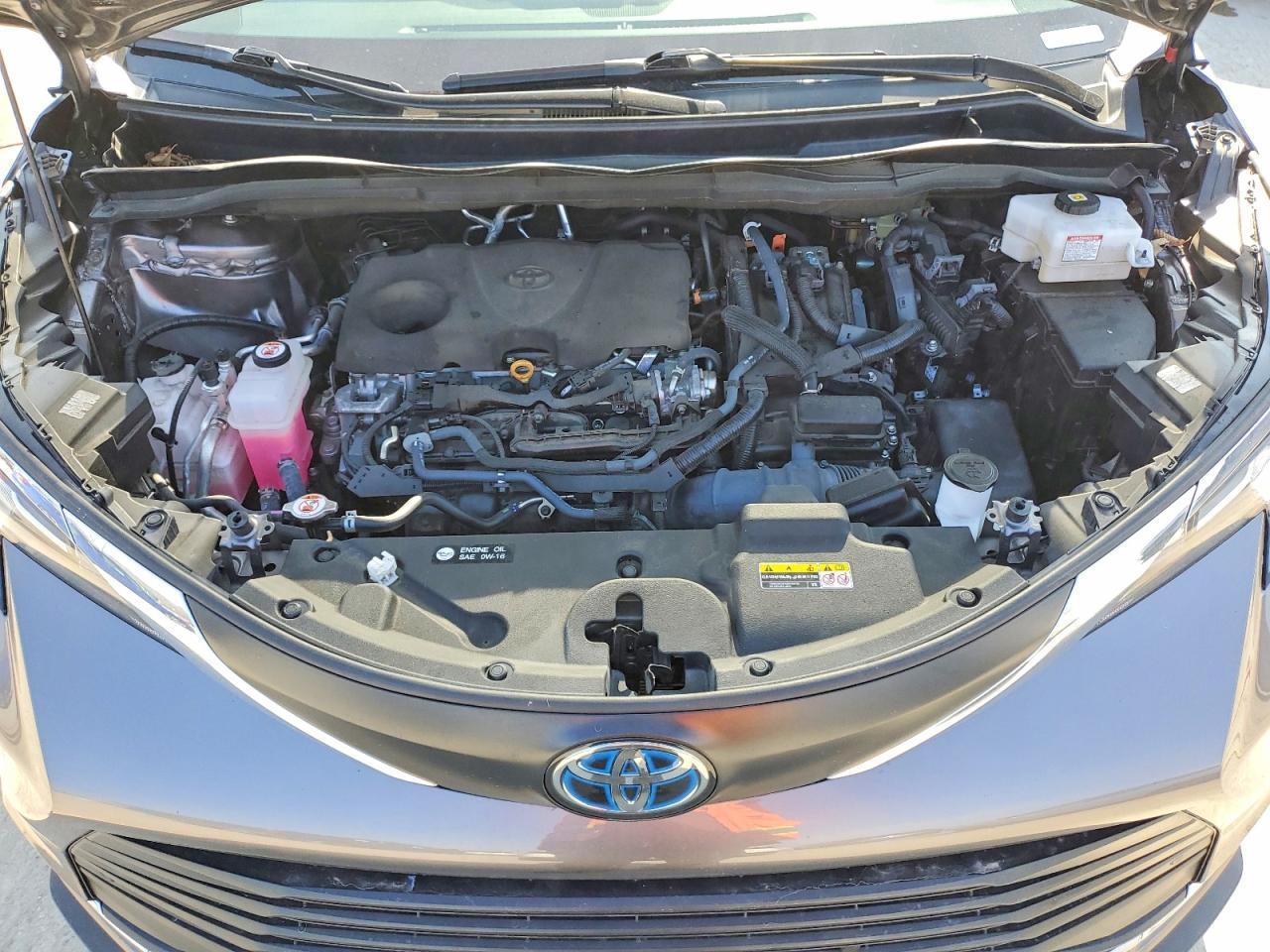 2023 TOYOTA SIENNA