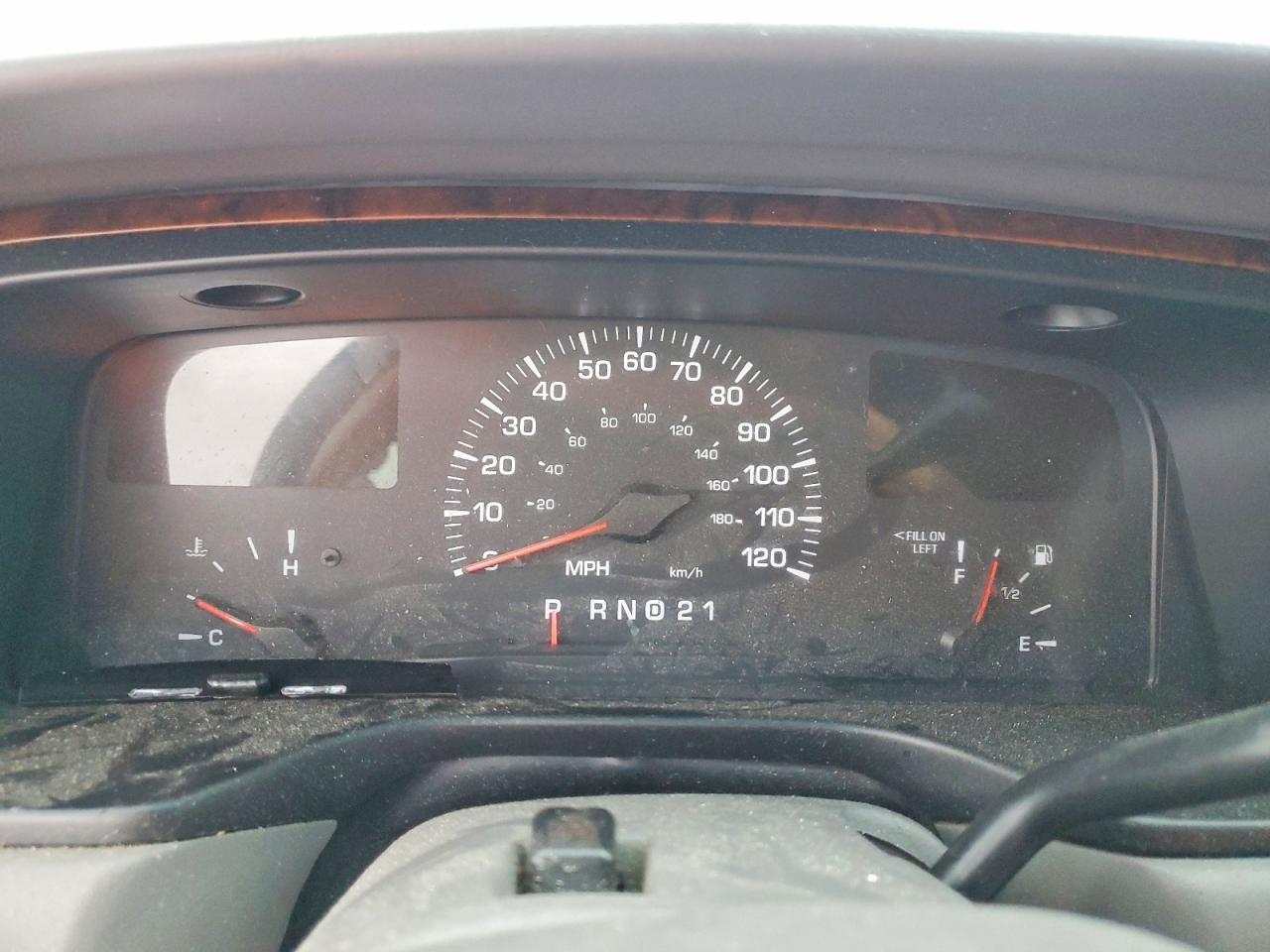 2000 LINCOLN Town Car
