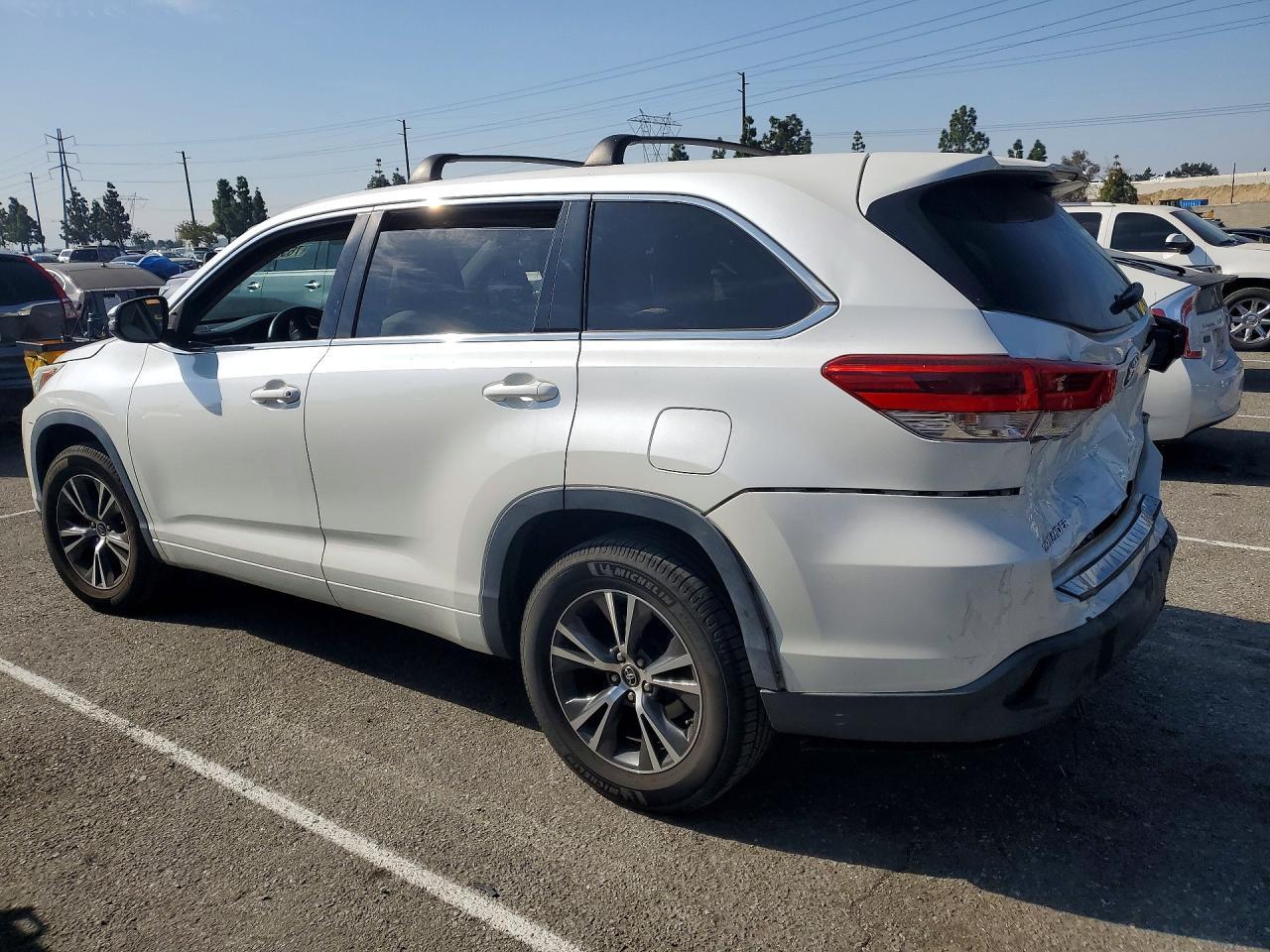 2018 TOYOTA HIGHLANDER