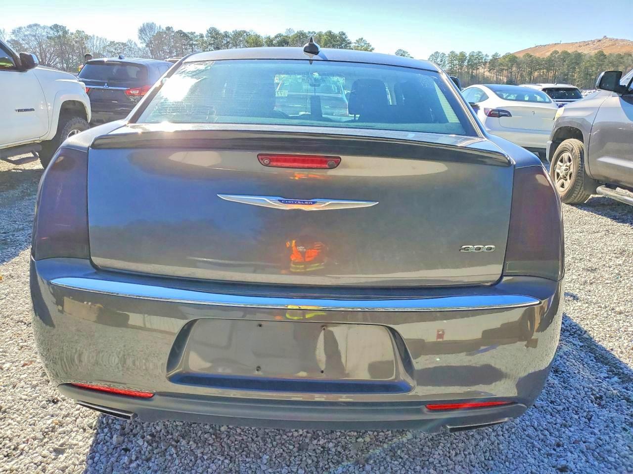 2019 CHRYSLER 300