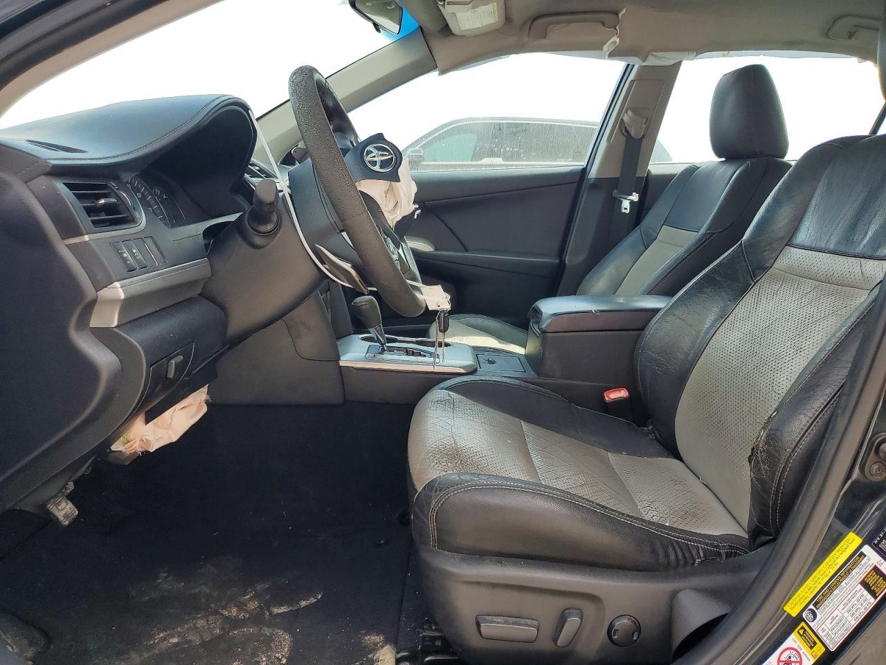 2014 TOYOTA CAMRY
