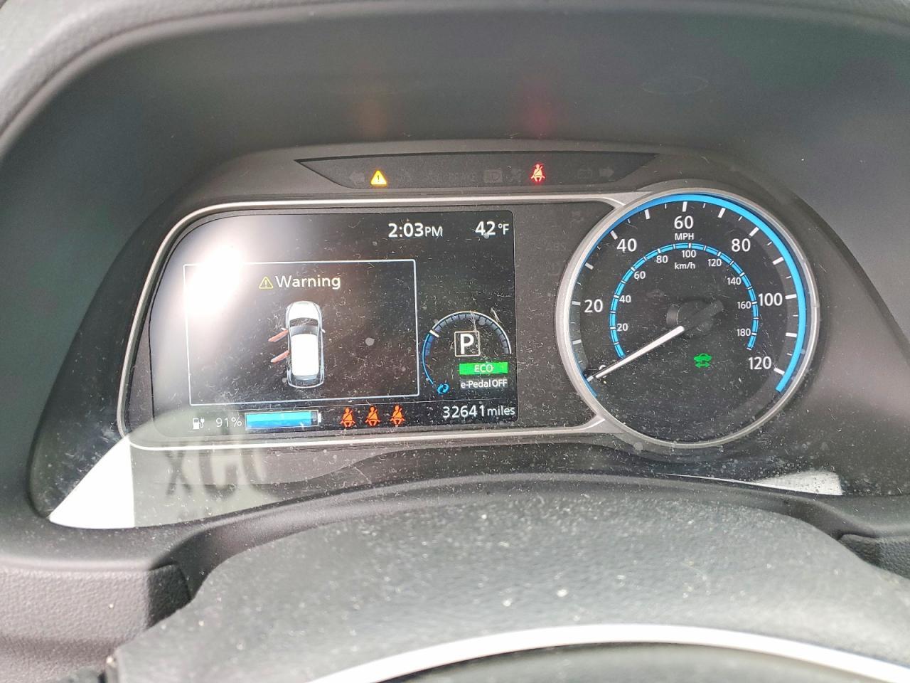 2023 NISSAN LEAF