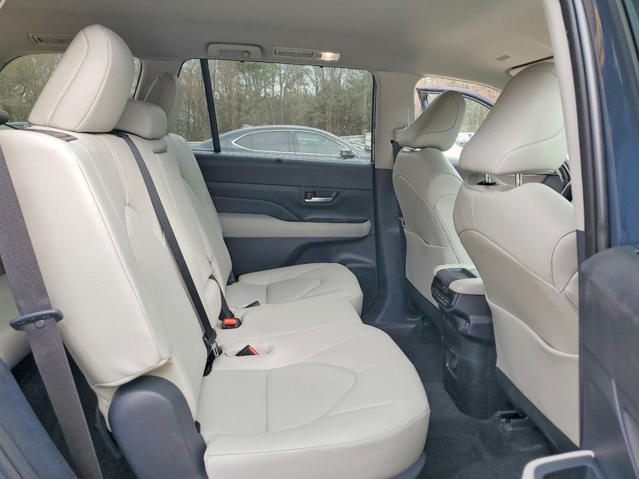 2026 TOYOTA HIGHLANDER