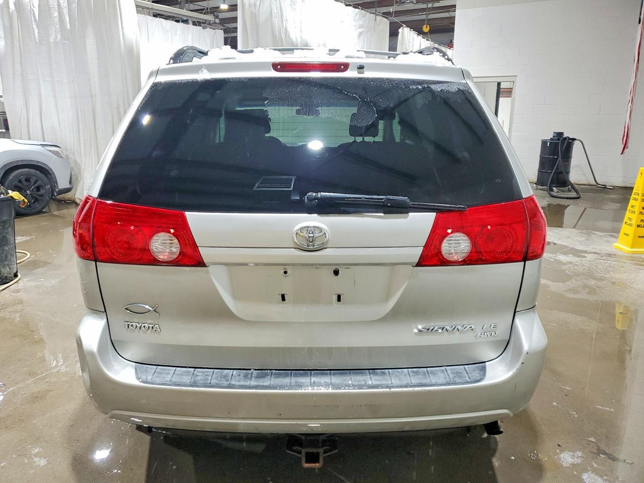 2006 TOYOTA SIENNA
